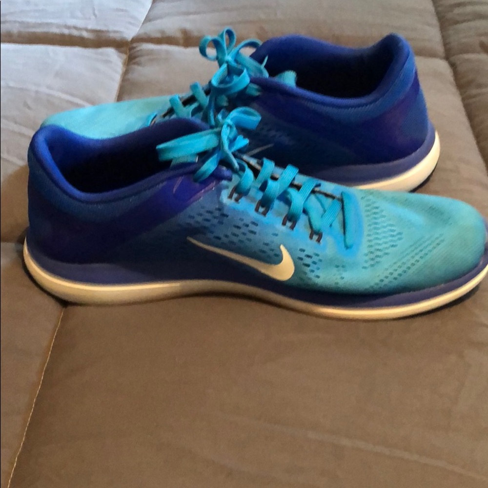 Woman’s Nike sneakers